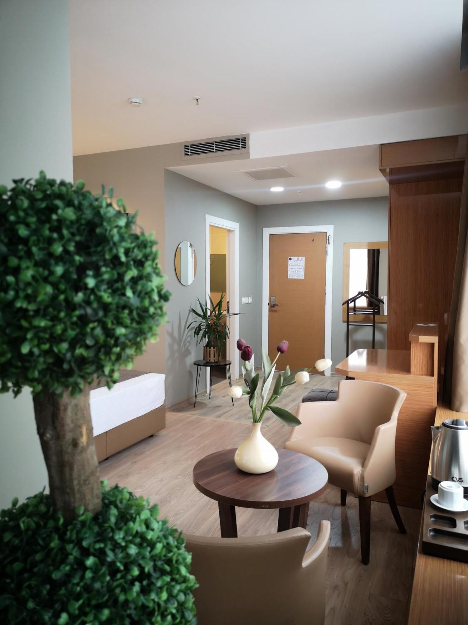 Grand Park Hotel Istanbul City Center Bed And Breakfast Exterior photo